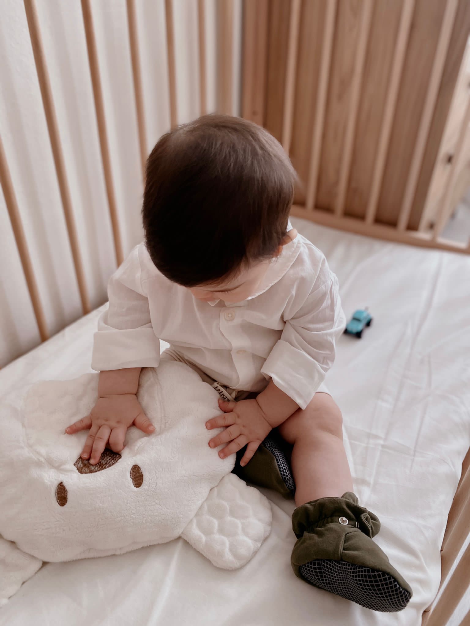 Organic Cotton Baby Booties, Non-Slip Sole, Cotton Newborn Booties Home Nursery Shoes, Khaki